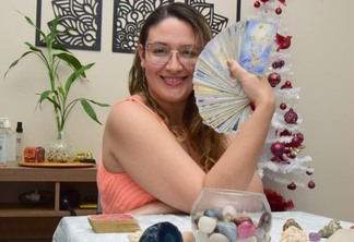 Evelin Campos é astróloga e taróloga. (Foto: Nilzete Franco/FolhaBV)