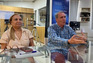 O presidente do Conselho Estadual da Saúde de Roraima, Ricardo Mattos, e a vice-presidente Socorro Marques (Foto: Lucas Luckezie/FolhaBV)