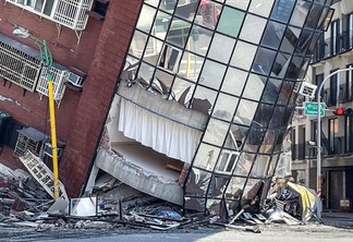 Estrutura de prédio fica destruída após terremoto (Foto: Reprodução/Internet)