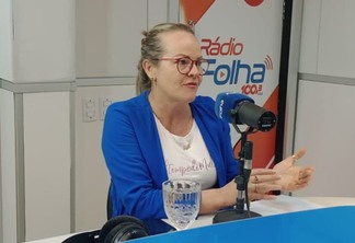 Ilaine Henz durante entrevista ao Agenda da Semana (Foto: Rádio Folha)