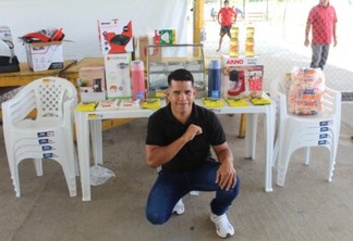 Braulio José foi contemplado com equipamentos e insumos para sua padaria. Foto: Integrando Horizontes/PADF