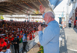 O presidente Luiz Inácio Lula da Silva durante cerimônia de assinatura do decreto que autoriza importação de energia da Venezuela para o Brasil (Foto: Ricardo Stuckert/PR)