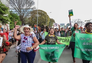Manifestação de Indígenas contra o marco temporal, na Esplanada dos Ministérios (Foto: Antônio Cruz/Agência Brasil)