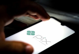 Novo golpe do Pix hackeia acesso ao app do banco