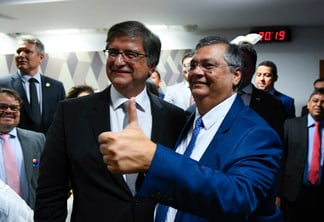 Paulo Gonet e Flávio Dino após sabatina na CCJ do Senado (Foto: Marcos Oliveira/Agência Senado)