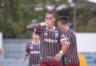 O atacante Agner festeja primeiro gol marcado contra o São Raimundo na estreia da Copinha 2024 (Foto: Leonardo Brasil/Fluminense F.C.)