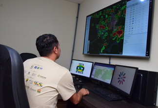 Na Sala também é realizado o monitoramento dos terrirórios indígenas e dos pontos de cheias durante o inverno (Foto: Nilzete Franco/FolhaBV)