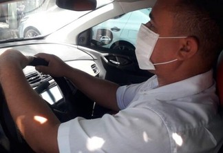 Muitos motoristas fazem uso da máscara, como prevenção ao coronavírus (Foto: Raisa Carvalho/FolhaBV)