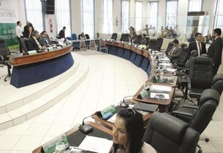 A sessão extraordinária da Câmara dos Vereadores, desta terça-feira, 26, foi obstruída por vereadores (Foto: Arquivo FolhaBV)