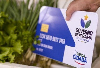 Os cartões já estarão aptos para utilização nas redes de supermercados da capital, após assinatura do beneficiário ao Termo de Adesão (Foto: Charles Bruno)