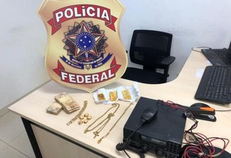 Material apreendido com o suspeito foi apresentado na sede da Polícia Federal em Roraima - Foto: Ascom/PF