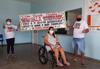 Stefany Melo de 25 anos recebeu alta hospitalar nesta sexta-feira (10) - Foto: Arquivo Pessoal