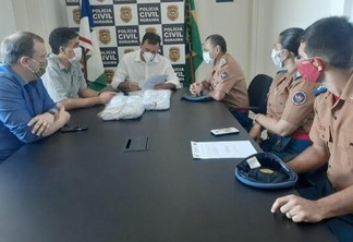 Máscaras e protetores de rosto foram entregues à Polícia Civil nessa sexta-feira, 14 (Foto: Divulgação)
