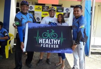 O grupo de ciclismo HealthyForever reúne ciclistas em passeios e trilhas além de realizar eventos de solidariedade (Foto: Divulgação)