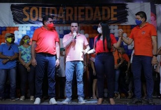 Convenção homologou os nomes de Diane, candidata à prefeita de Caracaraí, e Julinho, candidato a vice-prefeito (Foto: Divulgação)