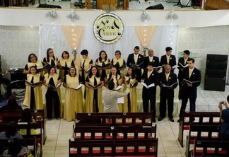 Criado em setembro de 2010, o Coro Novo Cântico é um grupo filantrópico sem fins lucrativos (Foto: Divulgação)
