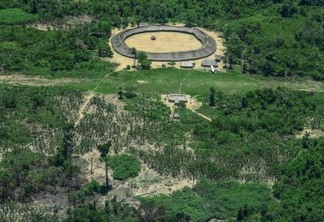 No território, que se estende por 96.650 km² nos estados de Roraima e Amazonas, vivem mais de 27 mil indígenas (Foto: Divulgação)