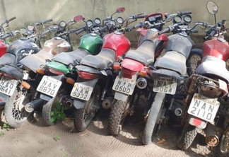 As motos estavam no pátio da Delegacia de Polícia do município de Normandia (FOTOS: ASCOM/SESAU)