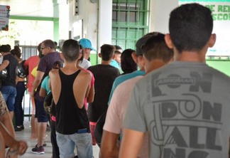 Escola Estadual América Sarnento continua sendo local com maior concentração de candidatos (Foto: Arquivo FolhaBV)