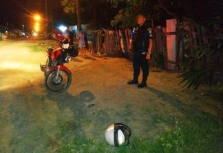 A motocicleta foi recuperada pela Polícia (Foto: Aldenio Soares)