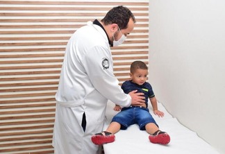 O médico citou a importância de procurara atendimento com um pediatra (Foto: Nilzete Franco/FolhaBV)