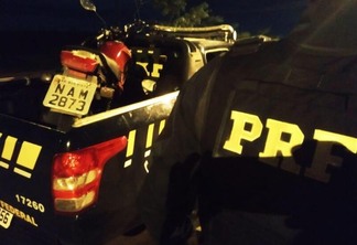 O entregador disse aos policiais que pagou pela moto R$ 1.700,00 pela motocicleta e que não sabia a procedência (Foto: Aldenio Soares)