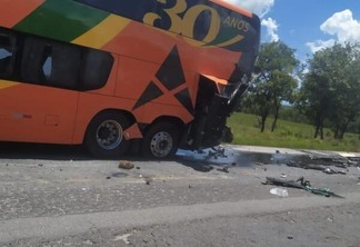 O ônibus estava a caminho de Roraima, onde seria entregue a empresa (Foto: Divulgação)