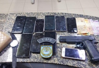 Os objetos furtados foram recuperados pela Polícia Militar (Foto: Divulgação)