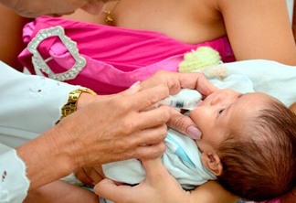 Devem ser vacinadas crianças entre seis meses e cinco anos incompletos (Foto: Eduardo Andrade/Semuc)
