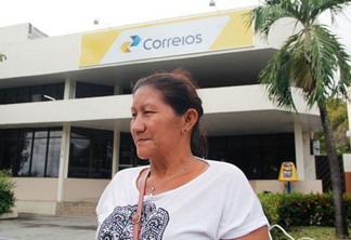 A funcionária pública Linda Rosa não utiliza o serviço de correspondência, mas acredita que reajuste afetará muitas pessoas (Foto: Wenderson de Jesus)