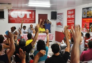 Decisão foi tomada no final da tarde de ontem em assembleia dos servidores estaduais (Foto: Wenderson Cabral/Folha BV)