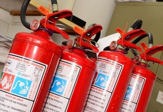 Falta de carga em extintores é a principal falha encontrada durante vistorias (Foto: Nilzete Franco)