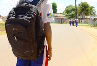 Alunos da rede estadual de ensino terão aulas suspensas por falta de transporte escolar (Foto: Nilzete Franco/Folha BV)
