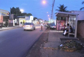 A parada de ônibus fica na movimentada rua Expedito Francisco da Silva, antiga Z-4 (Foto: Wenderson Cabral/Folha BV)
