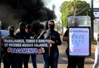 Manifestação foi feita em frente ao prédio administrativo do Tribunal de Justiça (Foto: Priscilla Torres/Folha BV)