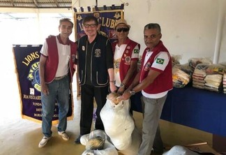 A doações do Lions Clube Caçari vão beneficiar famílias brasileiras e venezuelanas (Foto: Divulgação)