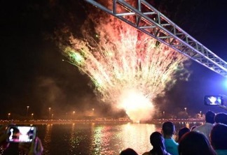 Em tempos de crise, você apoia a realização da passagem de Ano Novo com fogos no Parque Anauá? (Foto: Arquivo/Folha BV)