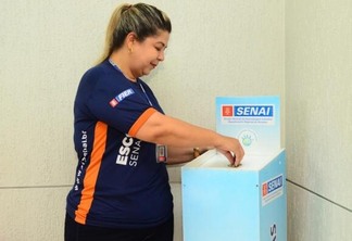 Por ano, Senai recolhe 20 quilos de pilhas e baterias de celular (Foto: Nilzete Franco/Folha BV)