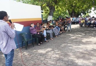 Além dos integrantes do Sinter, a manifestação também contou com a presença da Organização dos Professores Indígenas de Roraima (Foto: Priscilla Torres/Folha BV)
