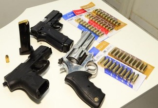 Armas de pequeno porte são vendidas com valores que variam entre R$ 2,8 mil a R$ 6,8 mil nas lojas de Boa Vista (Foto: Nilzete Franco/Folha BV)