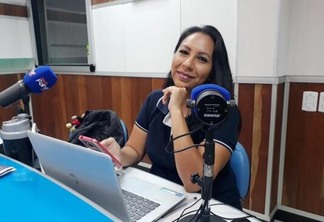 O programa Bom Dia Roraima é apresentado pela radialista Mariangela Marinho (Foto: Minervaldo Lopes/Folha BV)