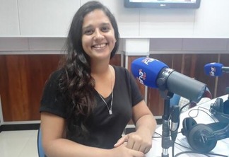 A jornalista Ana Gabriela Gomes assume o Quem é Quem no período de férias da radialista Cida Lacerda (Foto: Minervaldo Lopes/Folha BV)