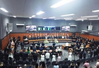 Parlamentares se mostram favoráveis à continuidade dos concursos e afirmam que Estado deve buscar alternativas que não penalizem ‘concurseiros’ (Foto: Cyneida Correia/Folha BV)