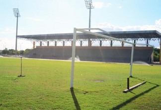 Campo de Futebol da Vila Olímpica receberá a partida. (Foto: Nilzete Franco/Folha BV)