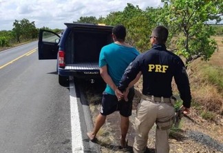 O motorista de 38 anos foi preso por contrabando (Foto: Divulgação)