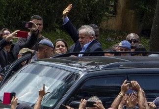 O ex-presidente Lula foi condenado em processo da Lava Jato que apurou crimes de corrupção e lavagem de dinheiro (Foto: Miguel Schincariol/AFP)
