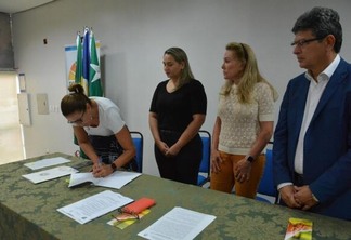 Assinatura de termo vai torna ainda mais amplo o acesso de jovens a oportunidade profissional (Foto: Oiran Braga/Nucri)