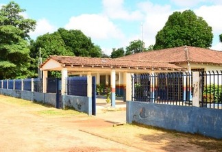 A Escola Caranã já foi algo de furto no ano passado, segundo apurou a reportagem (Foto: Diane Sampaio/Folha BV)
