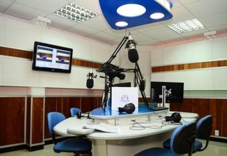 Entrevistas terão início às 9h, no estúdio da Rádio Folha FM 100.3 (Foto: Nilzete Franco/FolhaBV)
