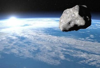 O asteroide maior tem cerca de 200 metros de diâmetro e estará a uma distância que é cerca de 11 vezes maior do que entre a Terra e a Lua. (Foto: Divulgação)